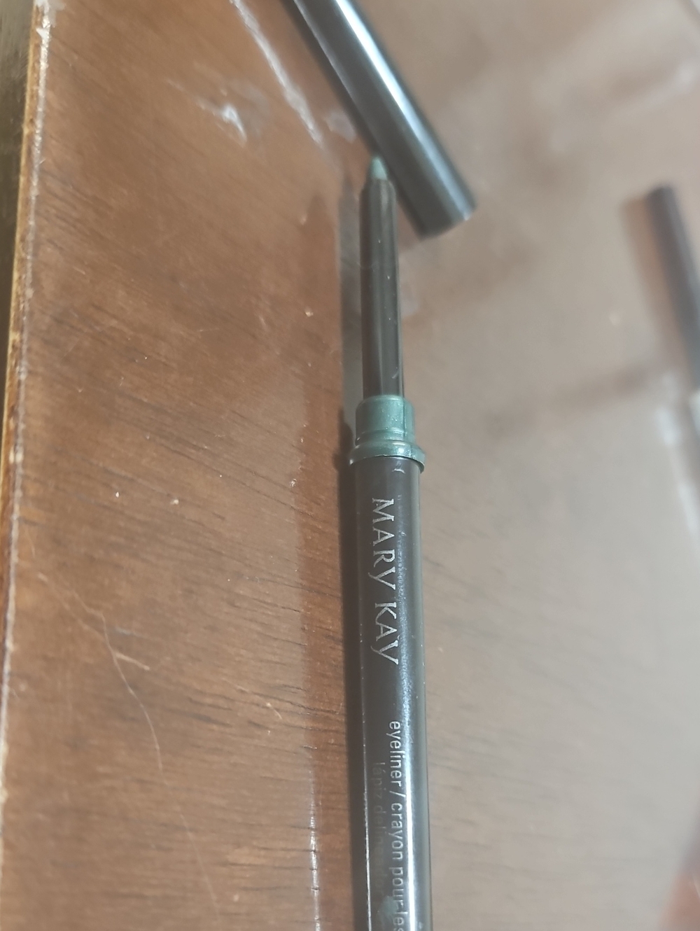 Mary Kay Emerald Green Twist-Up Eyeliner Pencil